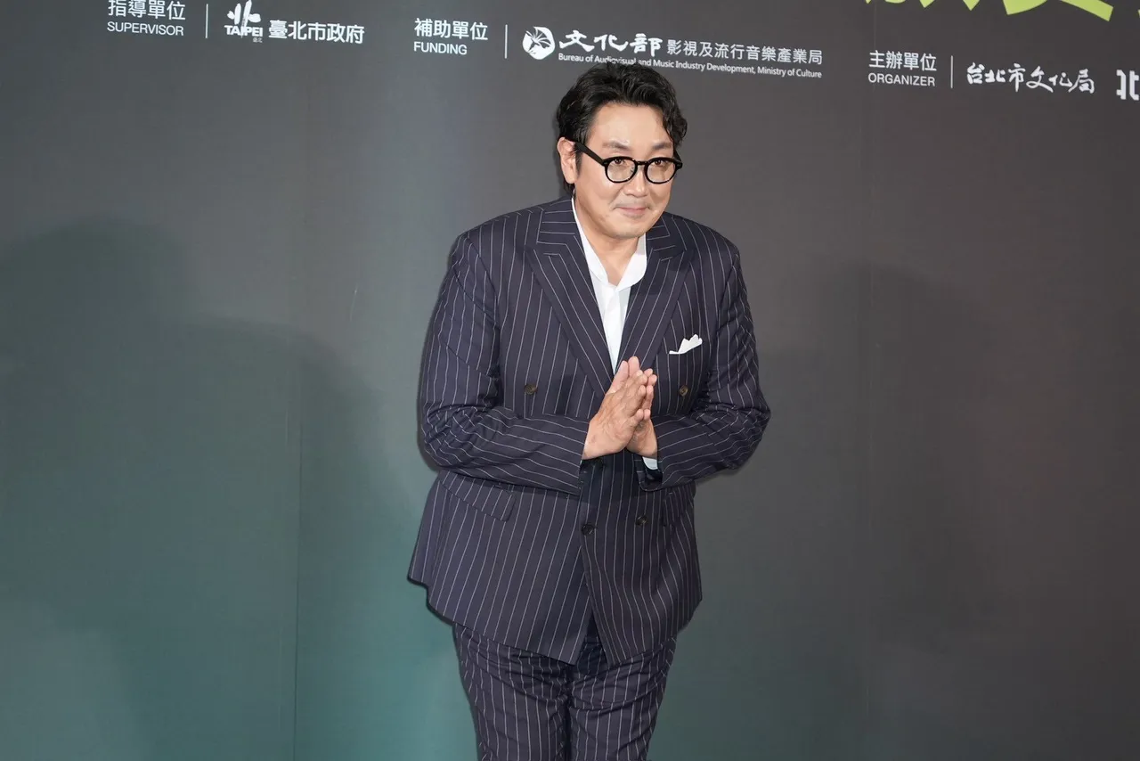 赵震雄再爆黑料多次对后辈施暴　剧组聚餐拿冰块砸丁海寅