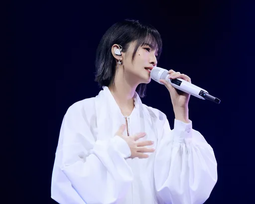 杨丞琳术后首度团圆台粉报平安　泪洒舞台为罹癌粉丝改歌单