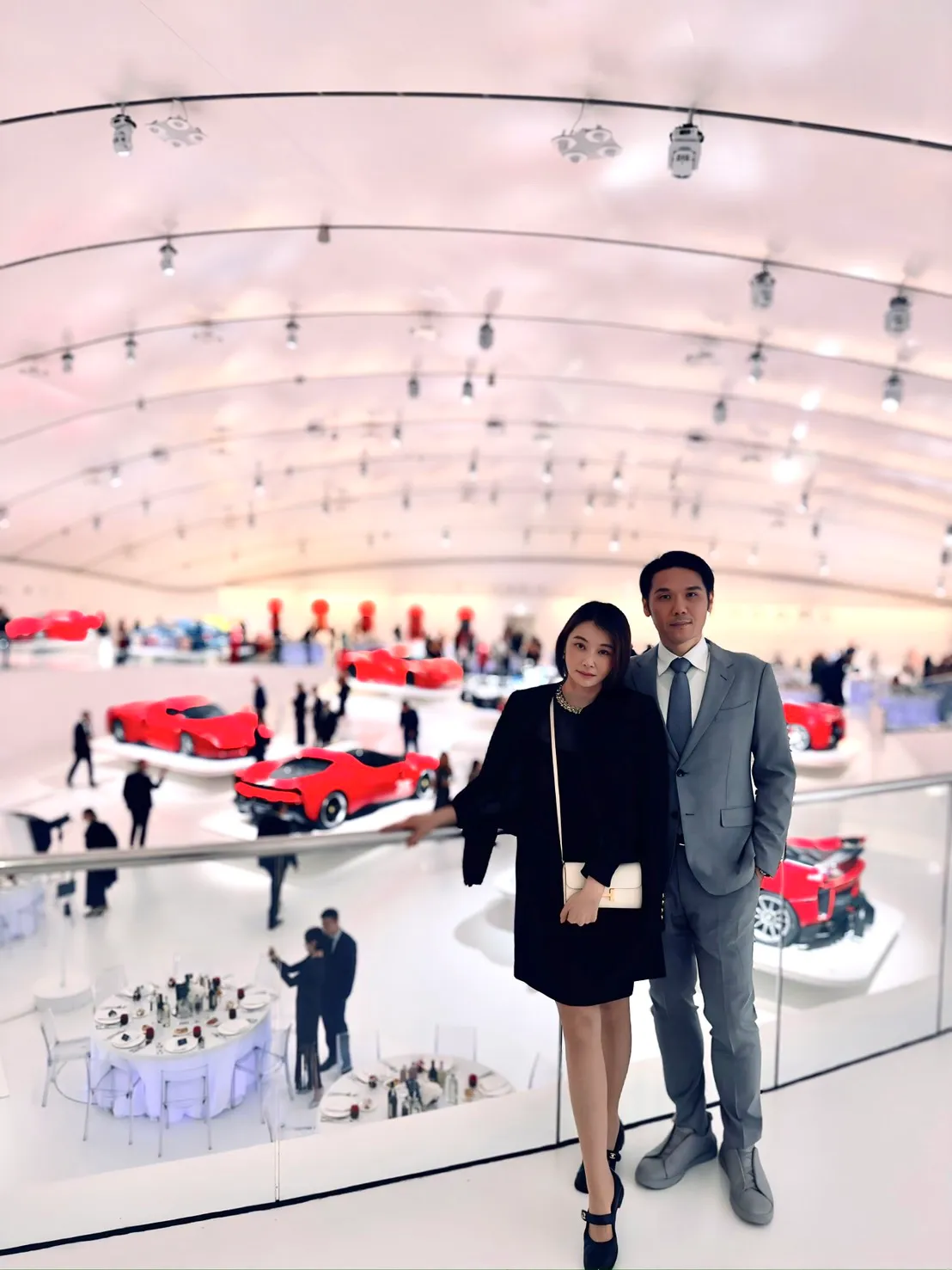 薛博仁（右）与爱妻陈怡蓉。薛博仁提供