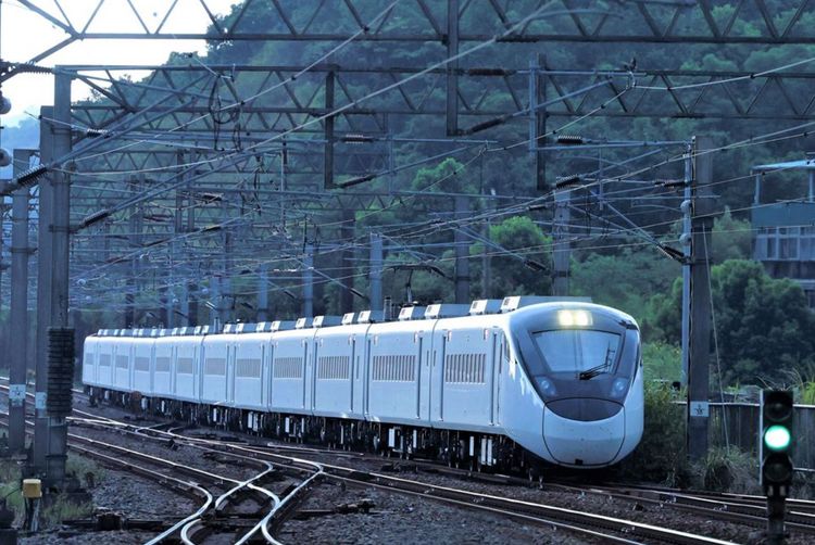 搭台鐵注意!這2日自強號截短行駛、改公路接駁 列車恐延誤