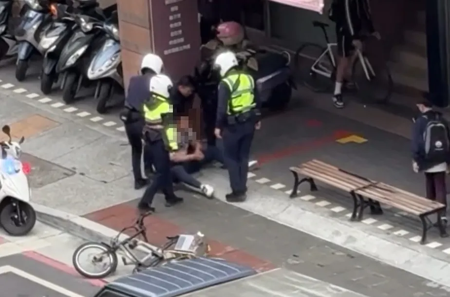 要前女友供养他老母　刺青男耍无赖！竟冲理发店泼汽油、铁撬砸店