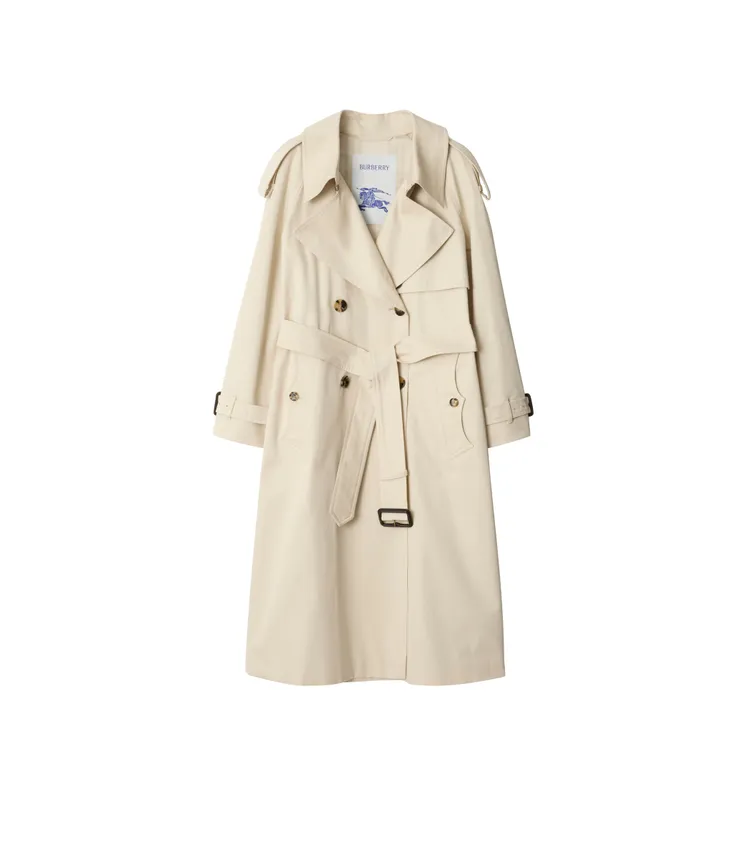 Burberry貝殼米色長版Gabardine Fitzrovia風衣，9萬9000元。品牌提供