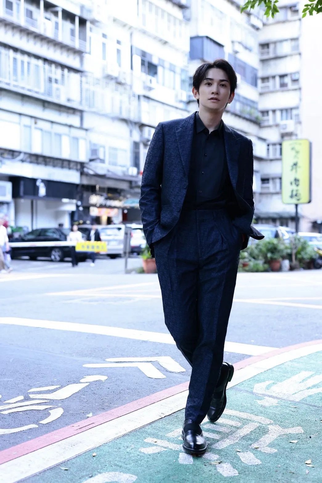 町田启太认为社交舞比吉他学习起来更困难一些。LDH爱梦悦提供