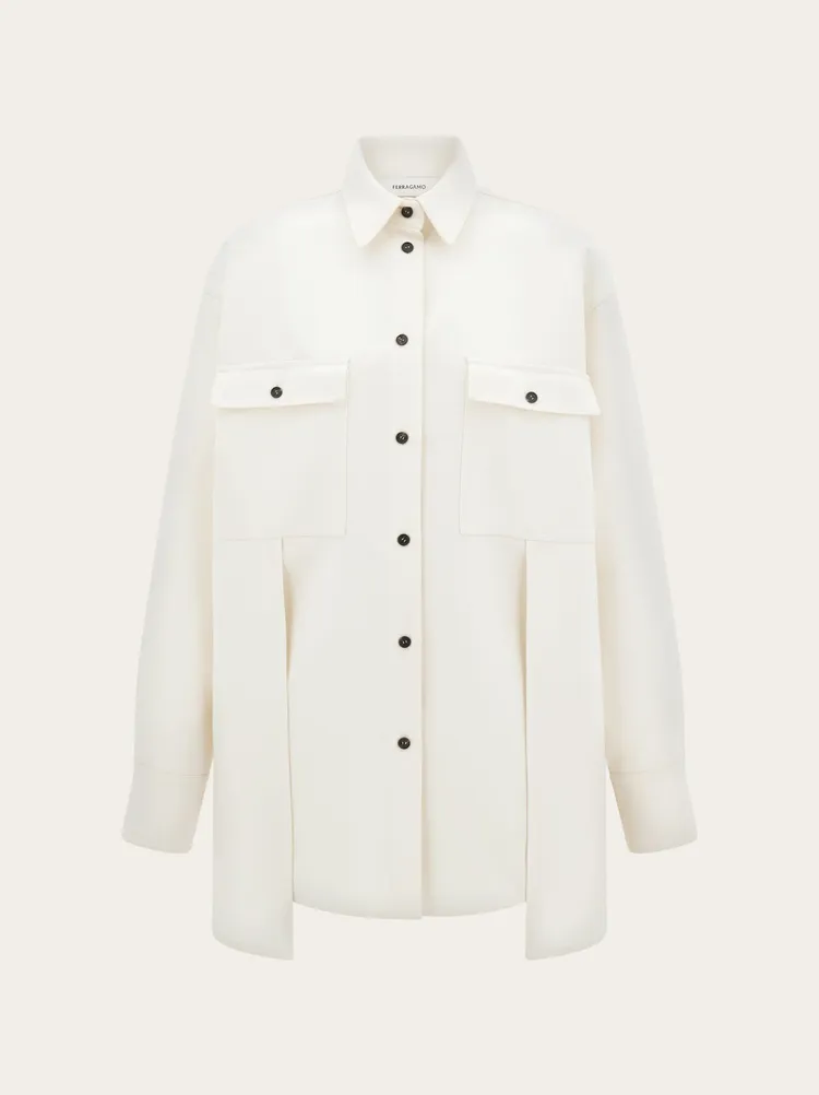 Ferragamo超大版型襯衫，5萬6900元。品牌提供