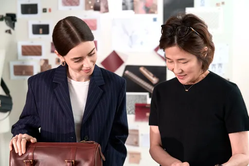 Lily Collins獨家專屬！　卡地亞為她訂製唯一C de Cartier手袋