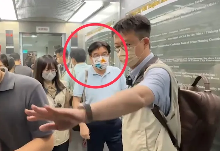 南市前研考会主委蒙志成涉贪，今年6月遭检调搜索，交保后他火速辞职。民众提供