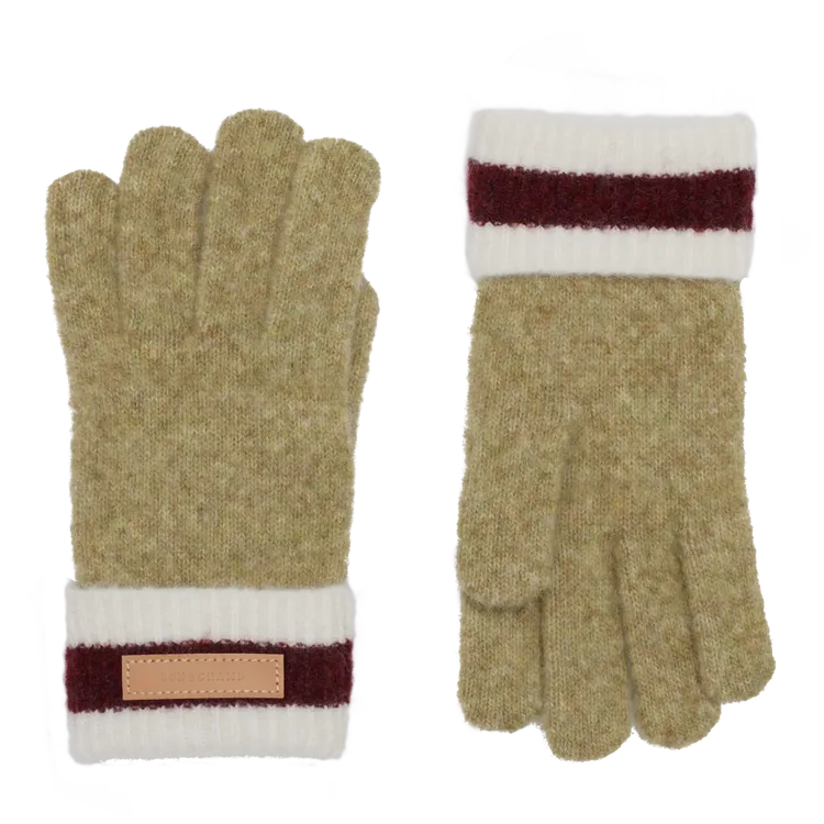 LONGCHAMP 2026春季系列開心果色手套，4300元。品牌提供