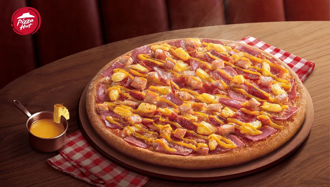 凭护照免费换大比萨！速食店年末优惠　8盎司汉堡「买1送3」