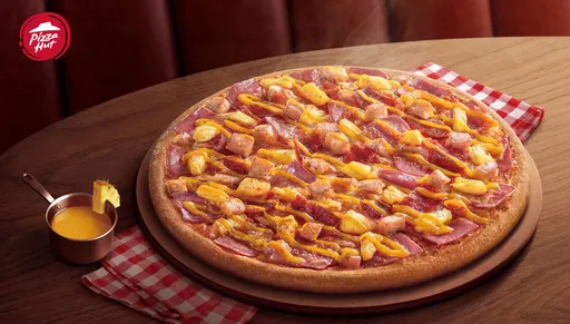 凭护照免费换大比萨！速食店年末优惠　8盎司汉堡「买1送3」