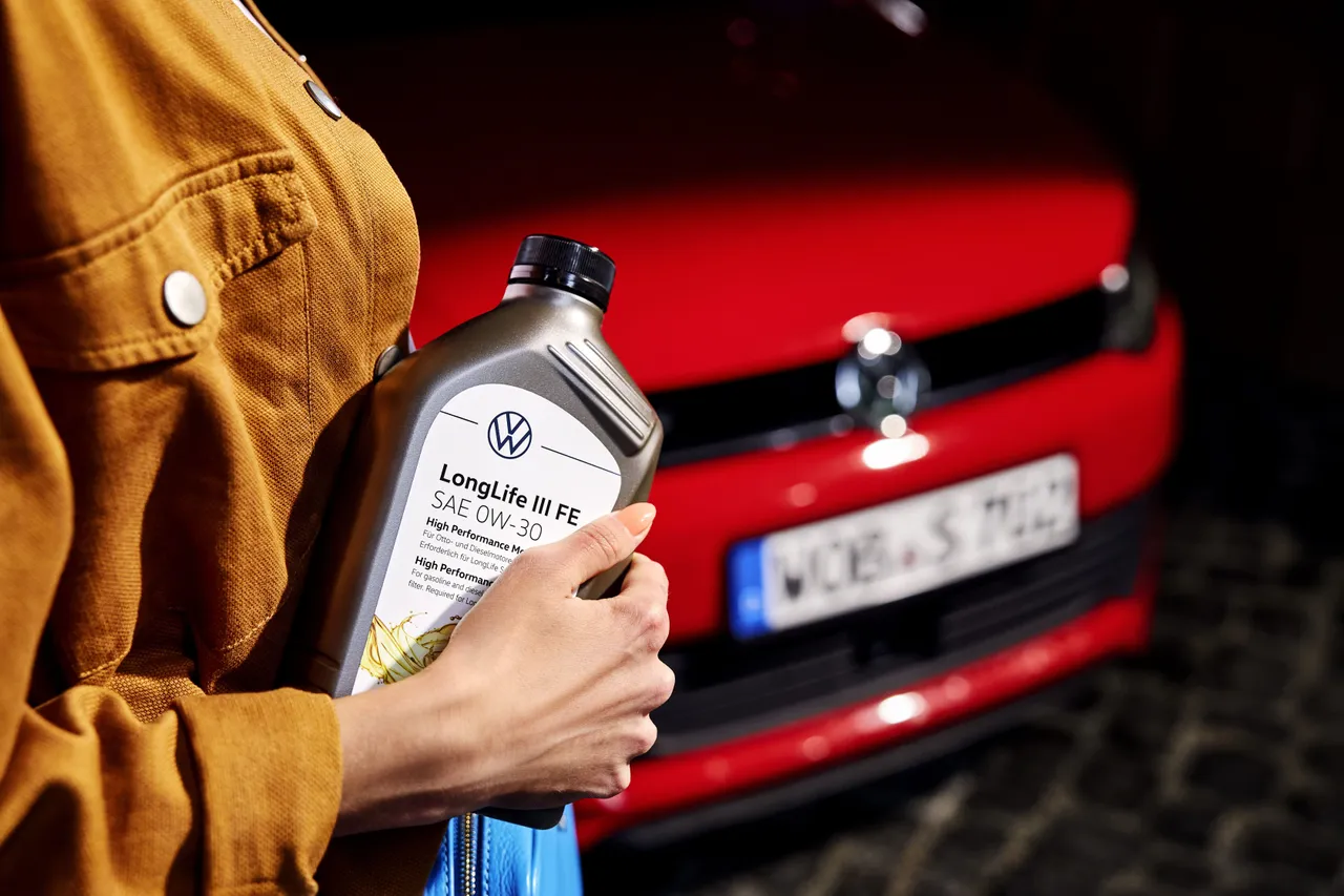 回厂时车主可享有原厂保养油品75折的冬季优惠，涵盖机油、变速箱油、差速器油等多项油品。业者提供