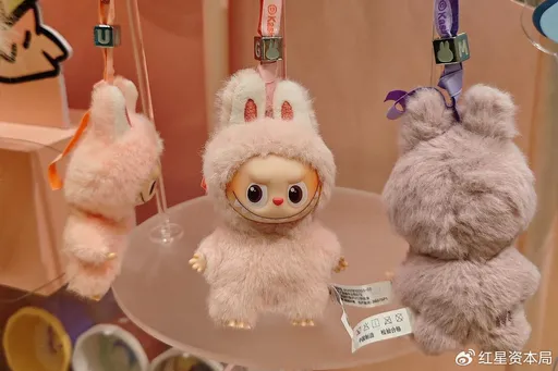 Labubu退燒？黃牛轉賣價跳水　泡泡瑪特市值蒸發1兆