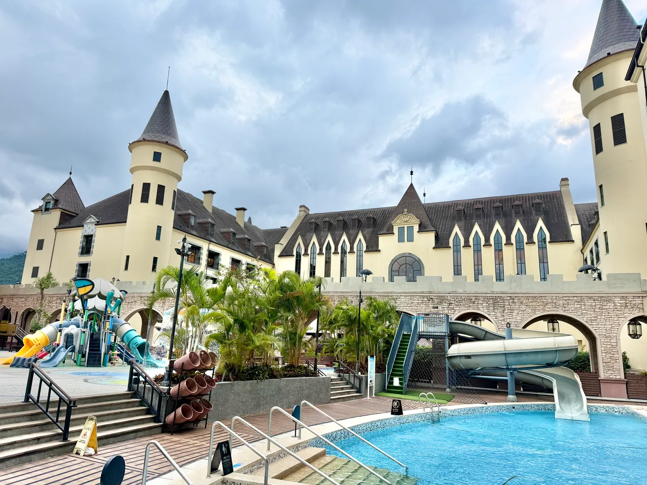 瑞穗天合包含主要建筑的「城堡栋」等区域，全园区共有108个大大小小的水池可使用。庄伟祺摄