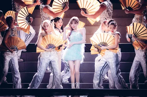 王心凌纽约开唱为香港大火默哀　旧地重返突曝20年前当红时期「被掏空」