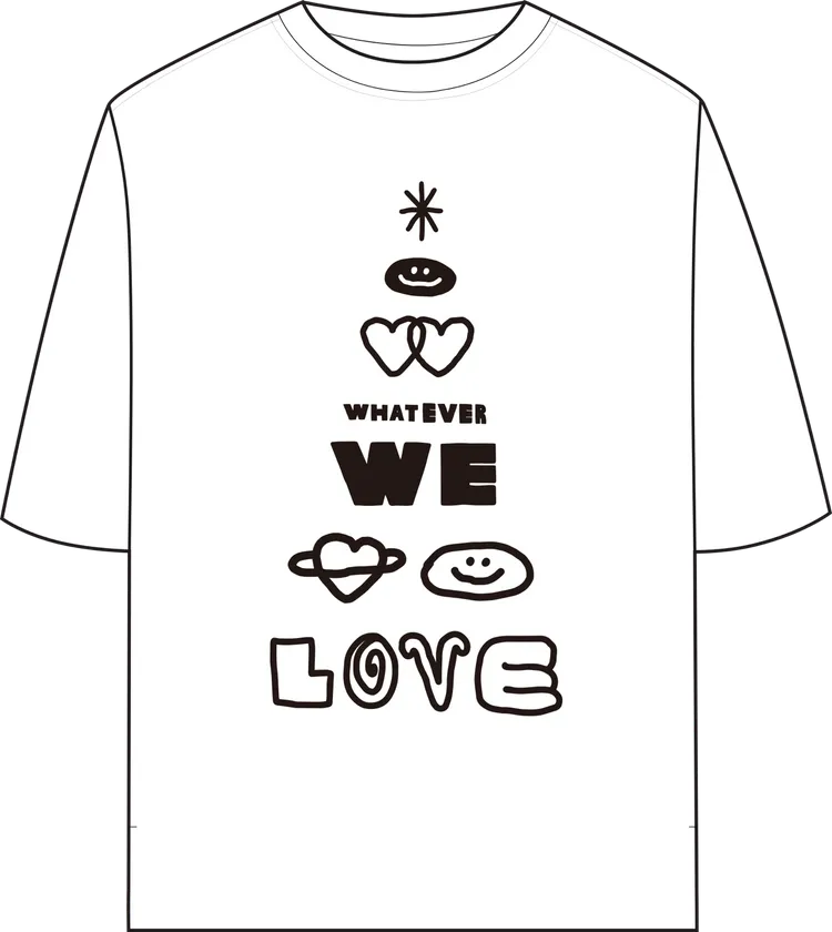 ooowl特別推出台灣獨家聖誕限定T恤，結合經典笑臉、塗鴉Logo與WHATEVER WE LOVE，堆疊出可愛的聖誕樹造型。品牌提供