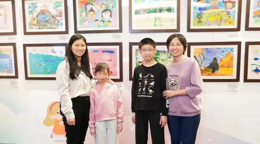 爱与勇气！从桌历到展览等了15年　「阳光小画家」首登奇美博物馆