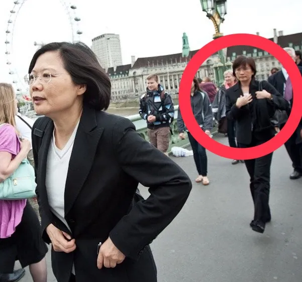 跟随蔡英文前总统非常久的核心幕僚张祥慧逝世，图为2011年，蔡英文赴英会面英国国会友台小组。（图／蔡英文脸书）
