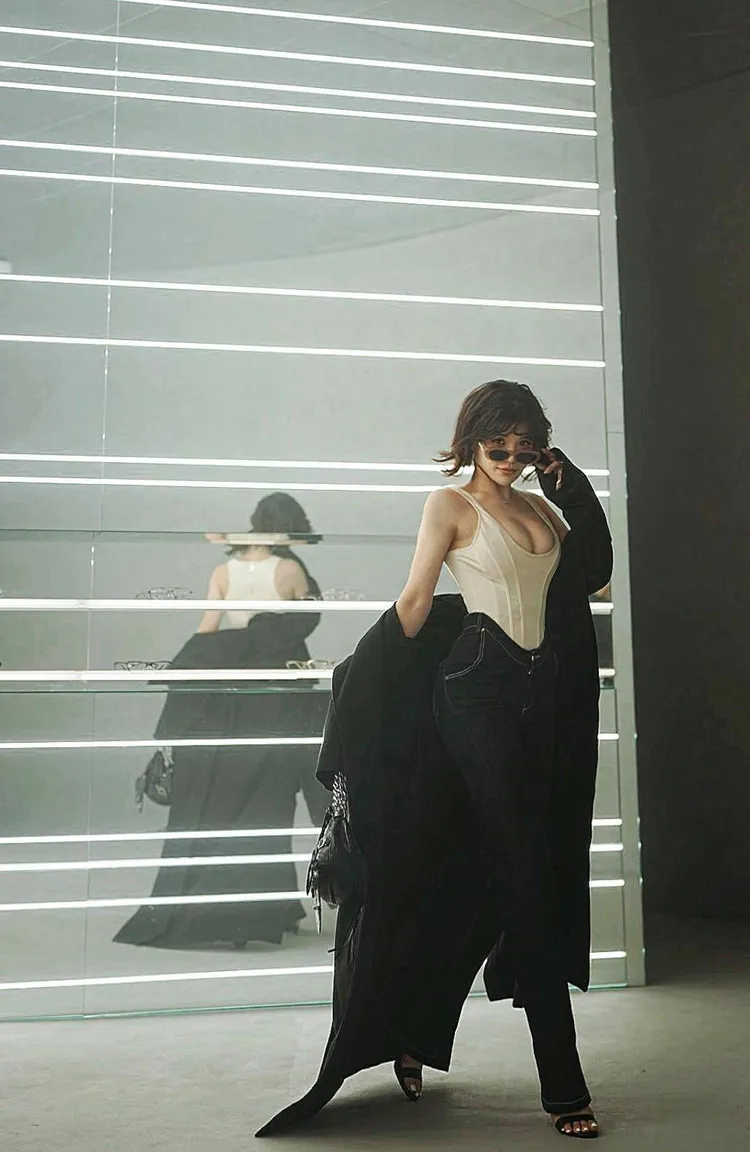 壯壯以啦啦隊與藝人身分，亮相韓國時尚場合。本人提供