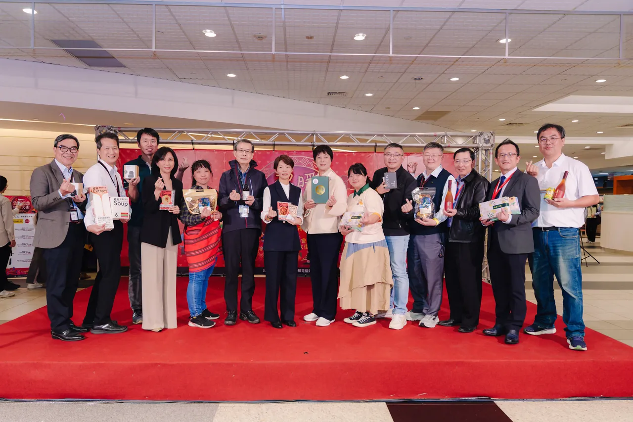 台积公司2025爱心市集活动起跑。公司提供