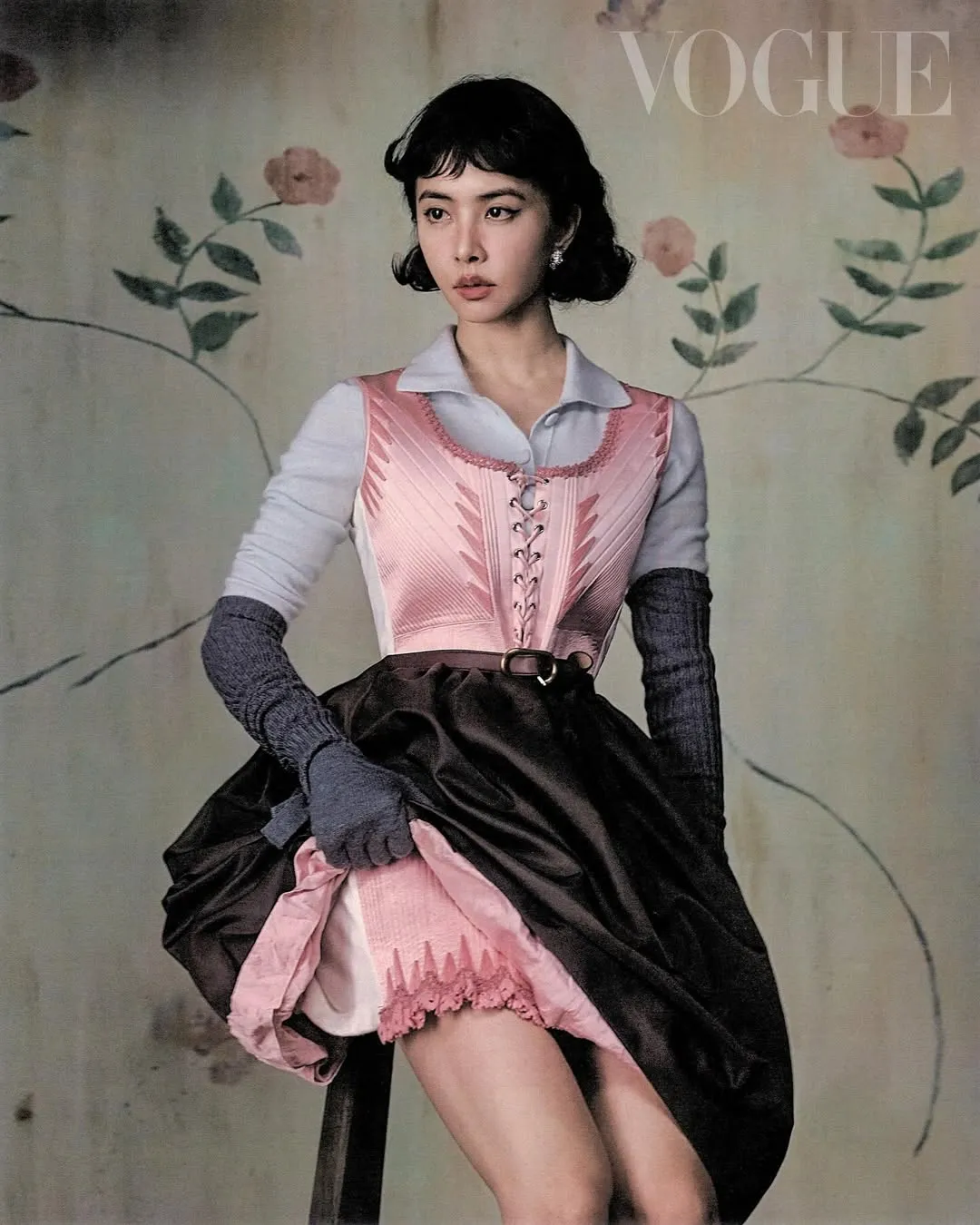 带有油画感的复古女伶风格令人眼前一亮。翻摄蔡依林IG