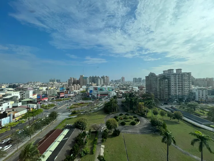 信義房屋專家預估，明年台南房市仍延續今年基調，以自住需求為主，整體價量維持「持平、盤整」態勢。信義房屋提供