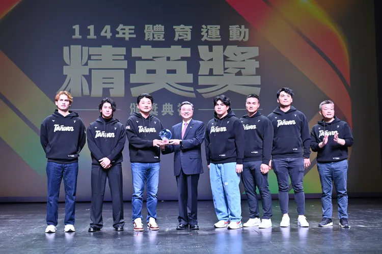 「12强台湾队」获精英奖特别奖　曾豪驹：这不是最后一次