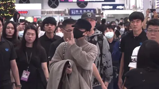 直擊｜佐藤健成AAA唯一日星！包緊緊抵小港機場揮手合掌致意