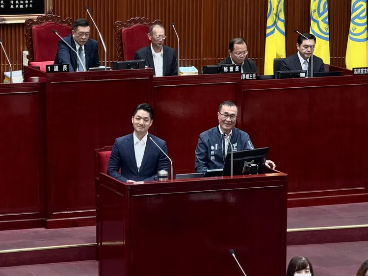 蔣萬安透露黃仁勳有可能在來台出席分公司尾牙時，一併參與海外企業總部地上權簽約儀式。張綵茜攝