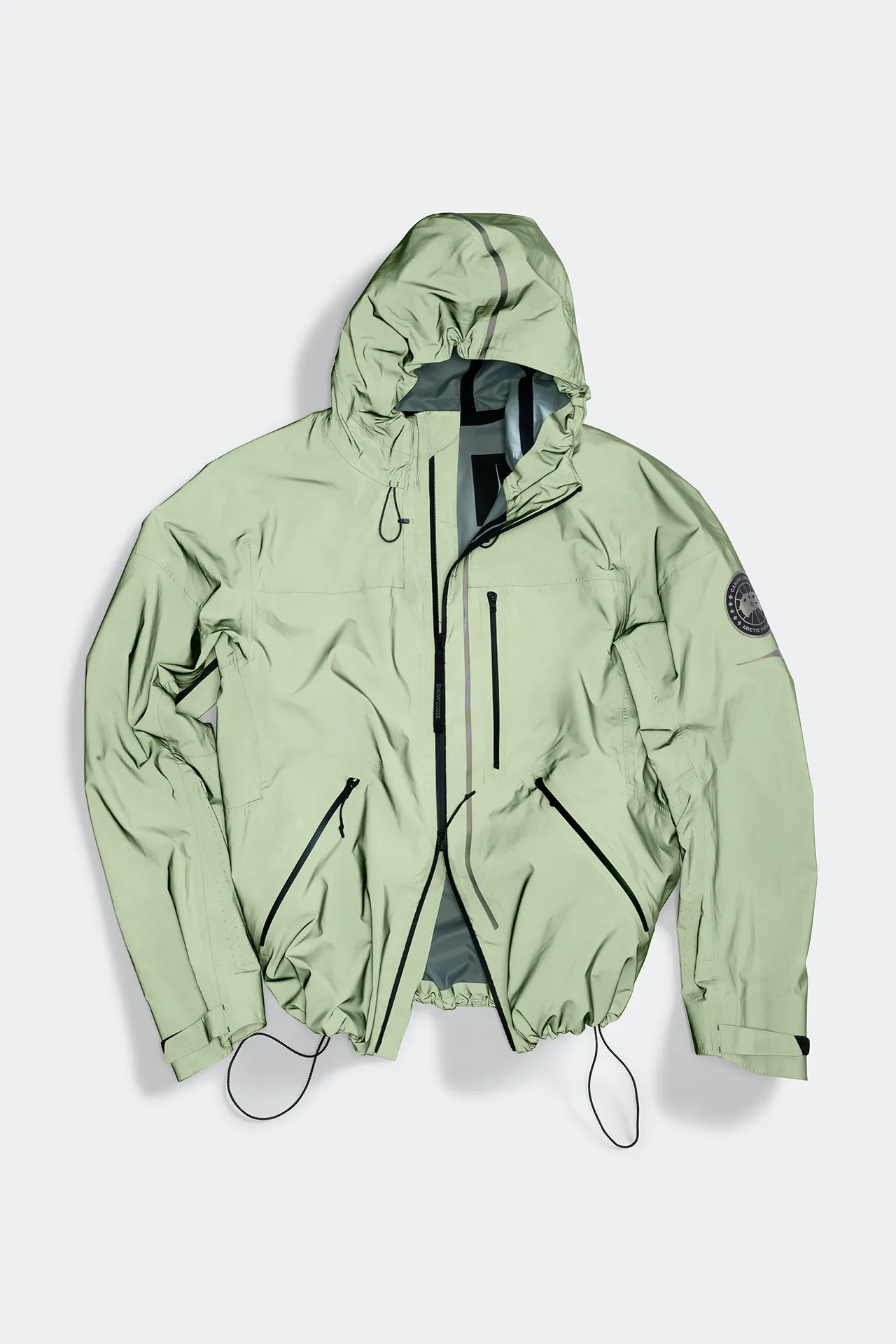 Snow Goose by Canada Goose膠囊系列Merge反光夾克，4萬1500元。品牌提供