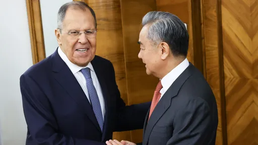 中方求助俄罗斯联合声明　王毅：坚决遏止日本企图再军事化