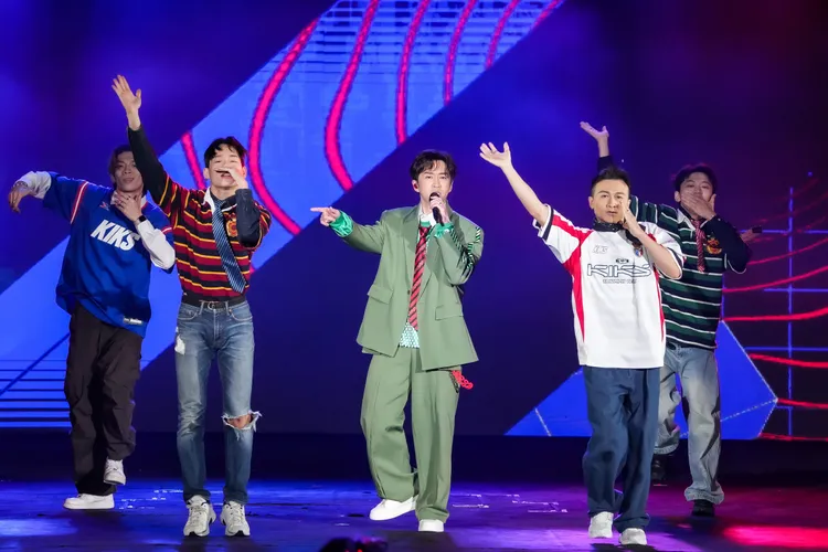 陳漢典幽默魅力贏得觀眾大聲叫好、掌聲不斷。翻攝畫面