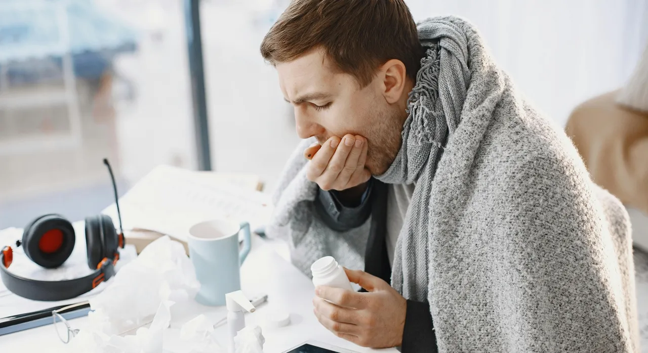 台铁30岁驾驶咳嗽　医检出「肺部密密麻麻」竟长十多颗肺结节