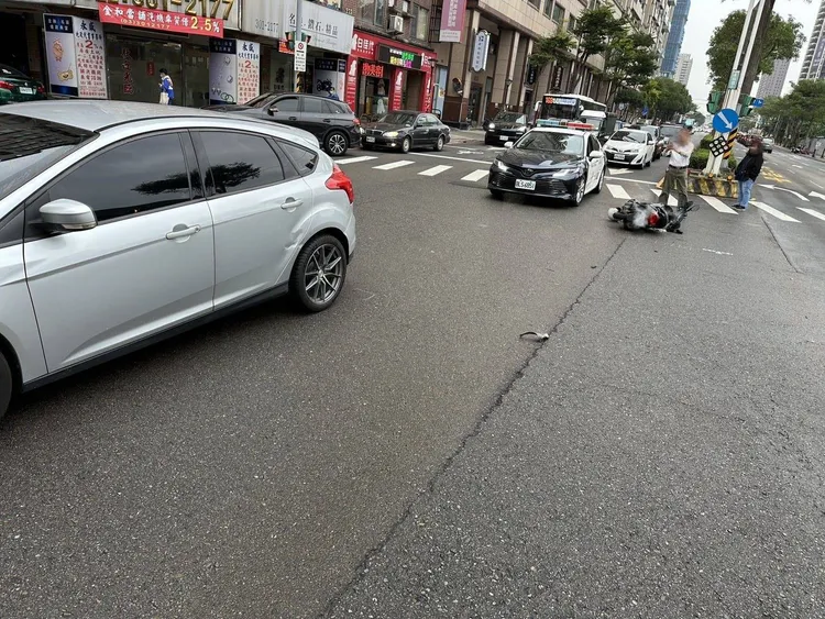 車禍現場。桃園警分局提供