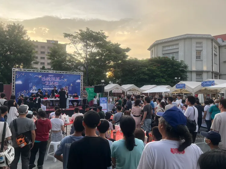 赤崁朋派生活節已經成為商圈的IP，不只在地民眾，也很受年輕族群青睞。商圈提供