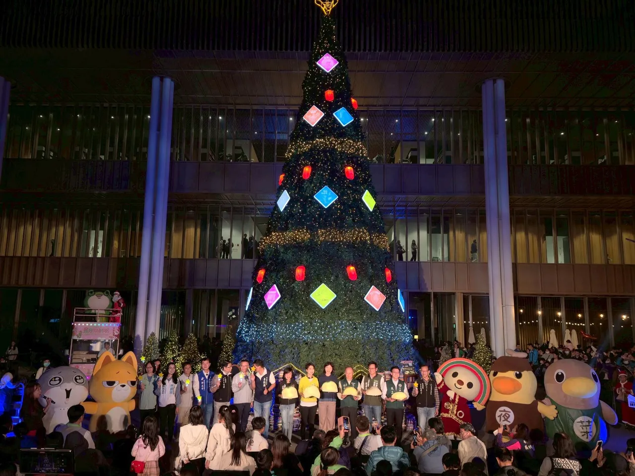 大东桥商圈位于人口最多的永康区，又有总图等单位进驻，是后起之秀。商圈提供