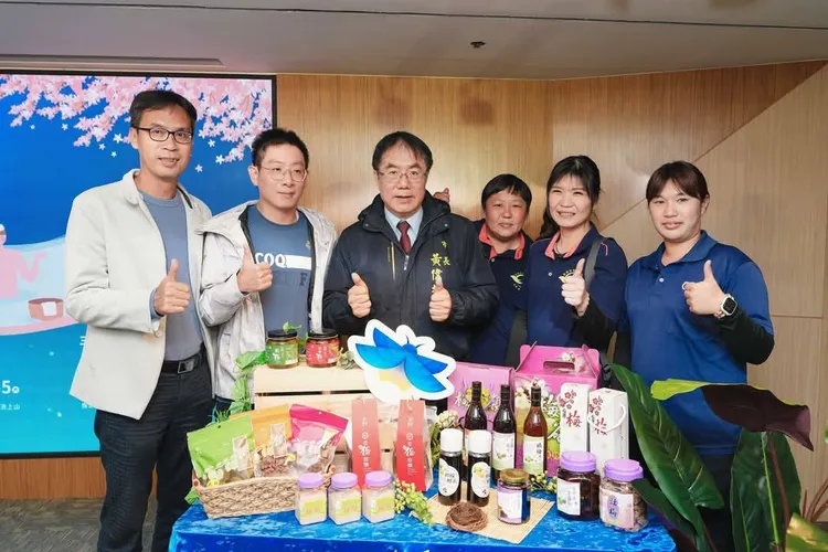 楠西商圈走過年初震災陰影，努力找回觀光人潮。商圈提供