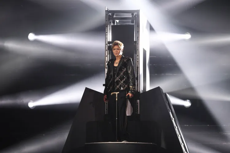 羅志祥開場登高氣勢十足。彭欣偉攝