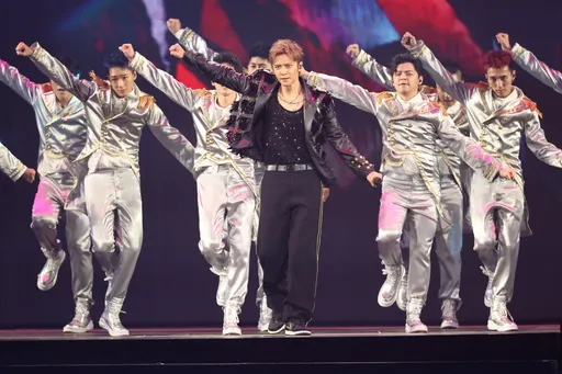 罗志祥七度攻蛋开唱15分钟唱跳non-stop 46岁体力超狂！