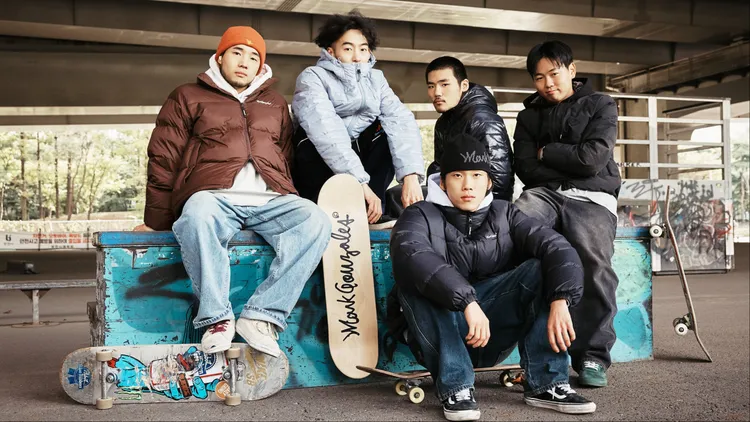 Mark Gonzales推出一系列羽絨新品。品牌提供