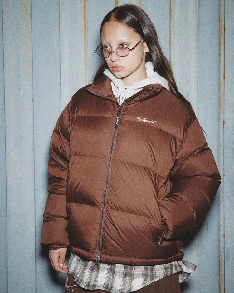 Mark Gonzales MG LOGO羽絨外套，7280元。品牌提供