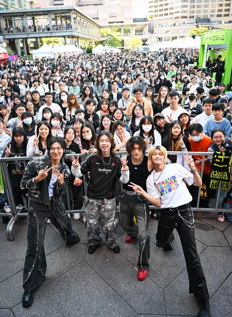 帕拉斯還沒正式發片，靠現場演出實力圈粉。迷音樂提供