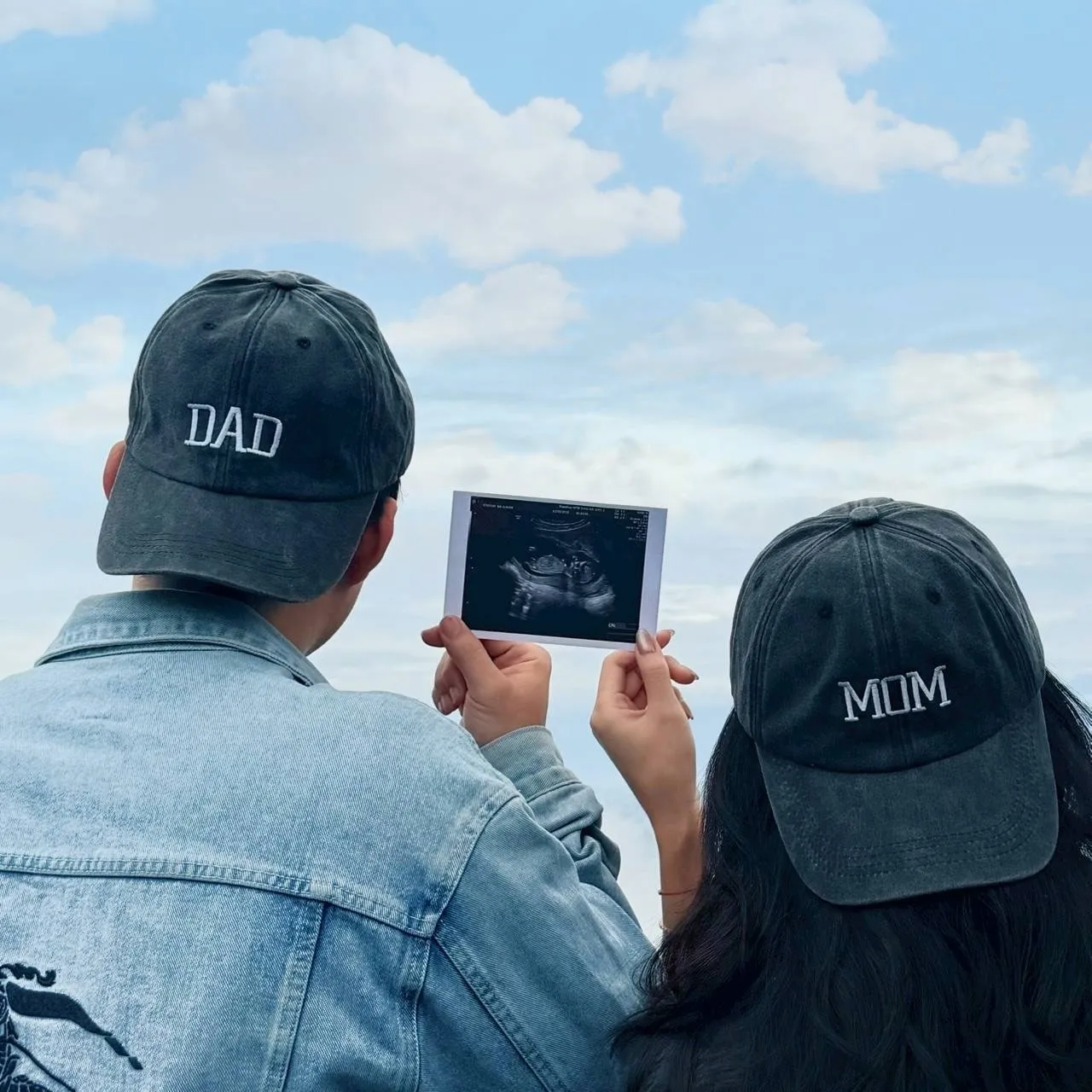 百万YTR「欸你这周要干嘛」成员小粉红和另一半甜晒超音波照。翻摄《@littlepink_abby》IG