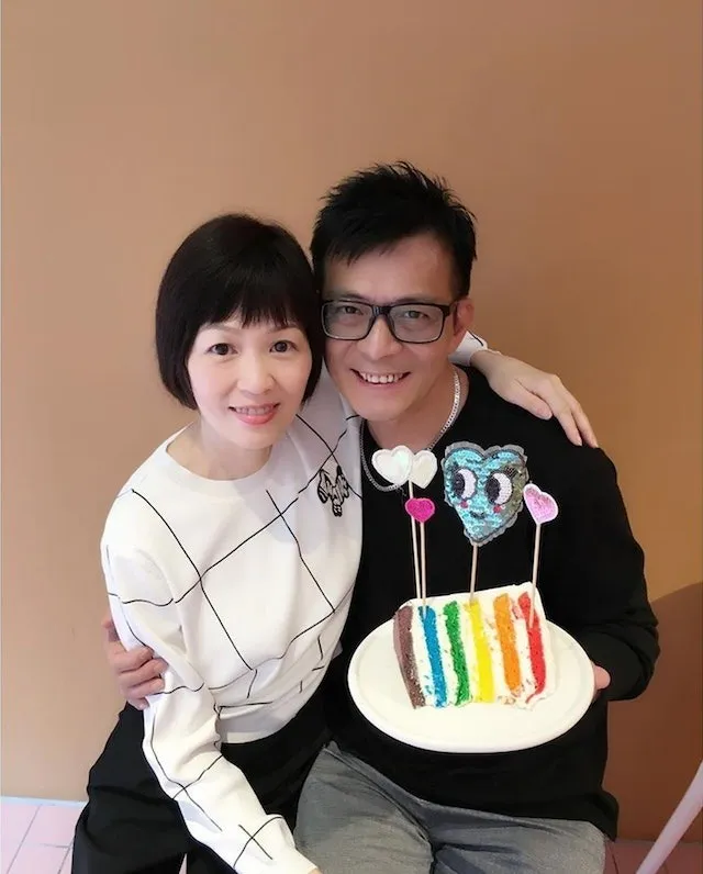 黄日华与老婆梁洁华很恩爱，可惜她罹血癌5年前病逝。翻摄黄芷晴IG
