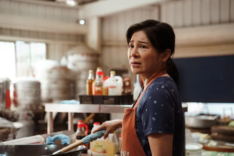 王彩桦为《恨女的逆袭》全素颜又增胖演出，相当敬业。华映提供