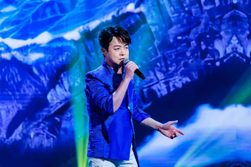 翁立友见偶像洪荣宏心跳加速　练唱神曲8小时意外惹怒妈妈