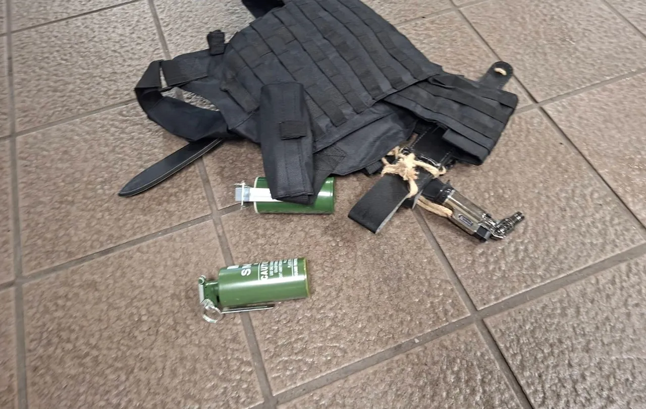 张文把作案工具丢在北车现场。翻摄画面