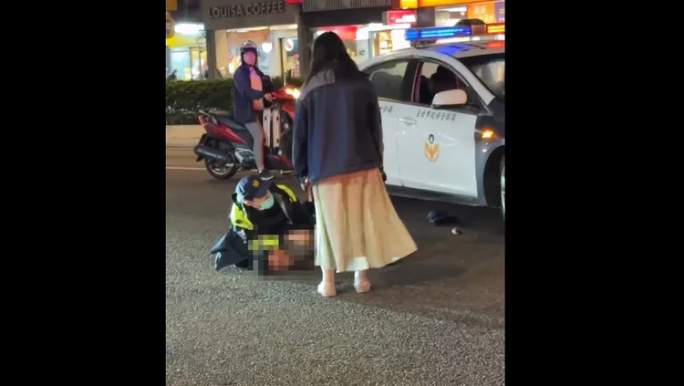 警方到場將男子壓制。翻攝自mg_ol_2l