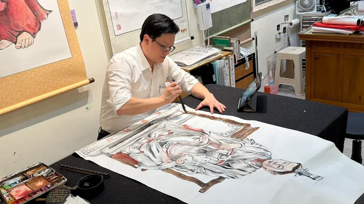 市府副秘書長特別手繪神像並題詩，在到警局頒加菜金同時，也送給警方紀念此次破案。南市府提供