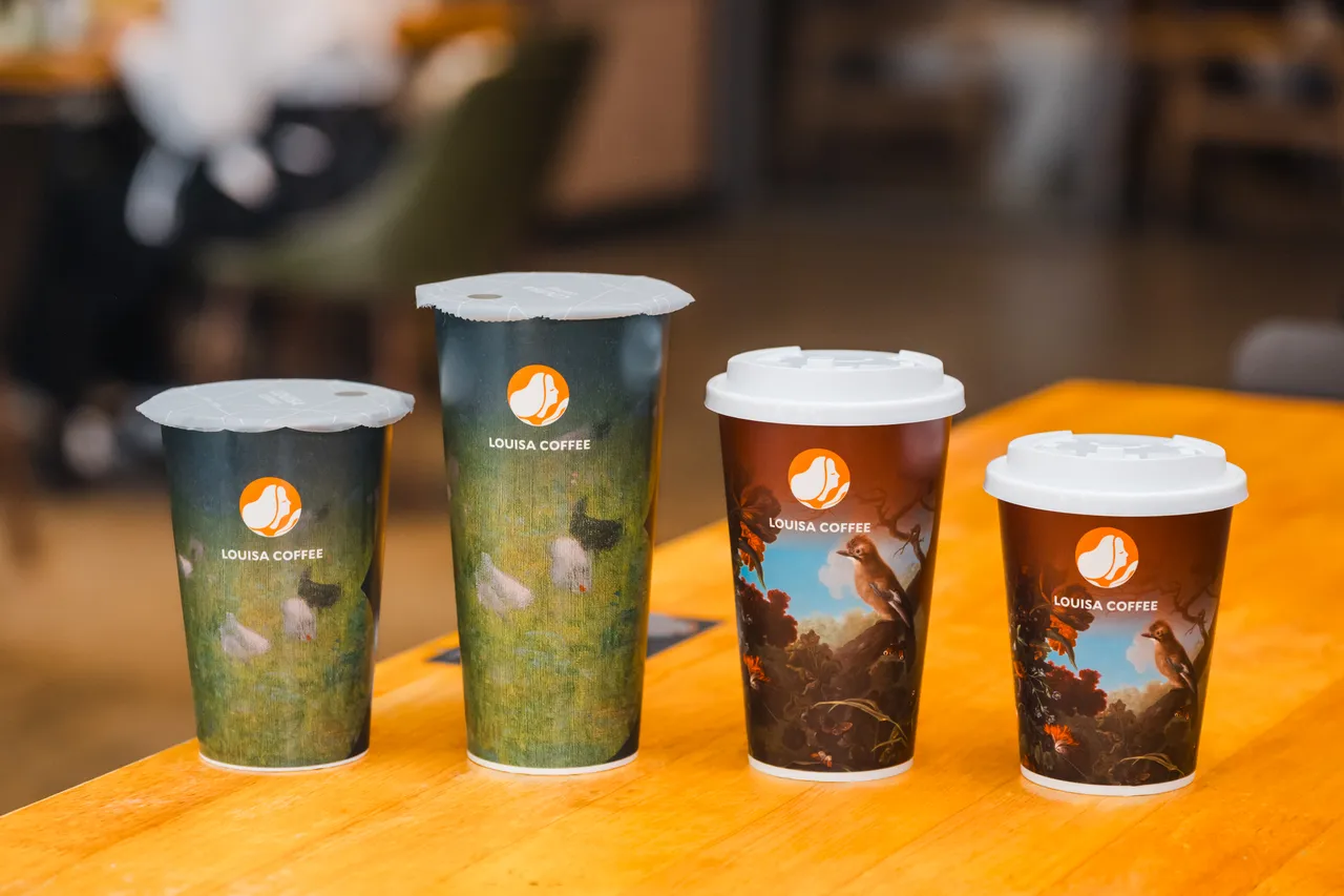 即日起推出特展联名纸杯。路易莎提供