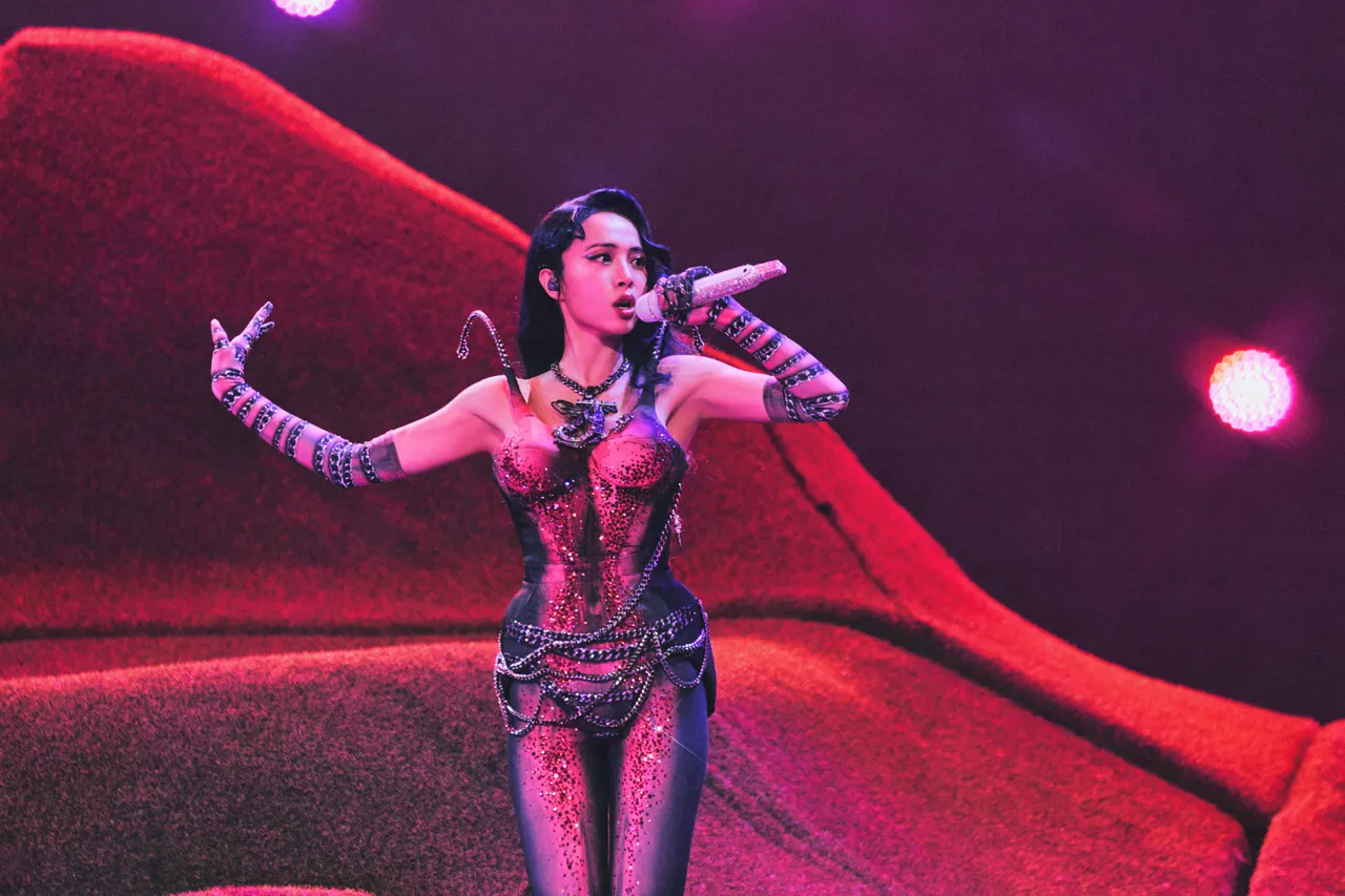 蔡依林「多巴胺中毒」！跨年夜公开认爱　罕见打破熬夜魔咒甜喊：恋爱3、4天了