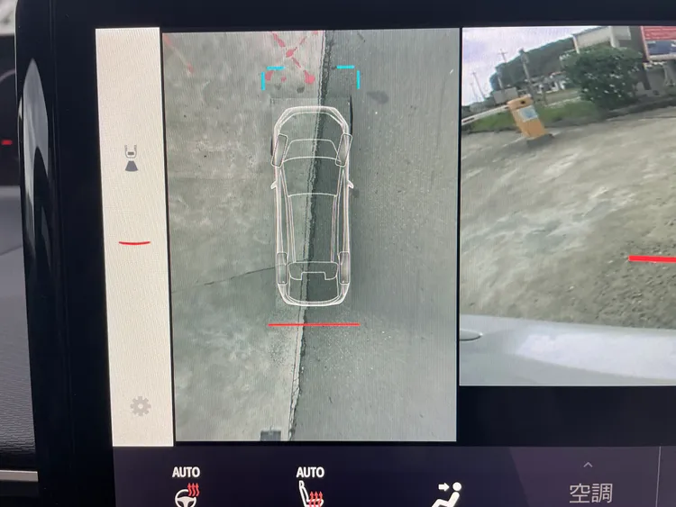 PVM環景輔助影像解析度從30萬畫素升級到130萬畫素，畫面更清晰，還新增底盤透視功能，停車或通過狹窄巷弄時更安心。林浩昇攝